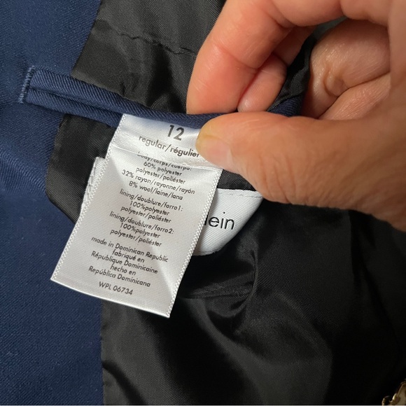 Calvin Klein Boy’s Deep Blue Sport Coat Blazer, size 12 - Picture 6 of 6